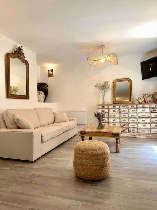 Lou Paseo : Appartement Brocante Centre Historique LʼIsle-sur-la-Sorgue Exterior foto